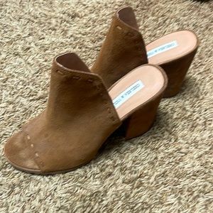 Brown suede, Chelsea & Violet mules